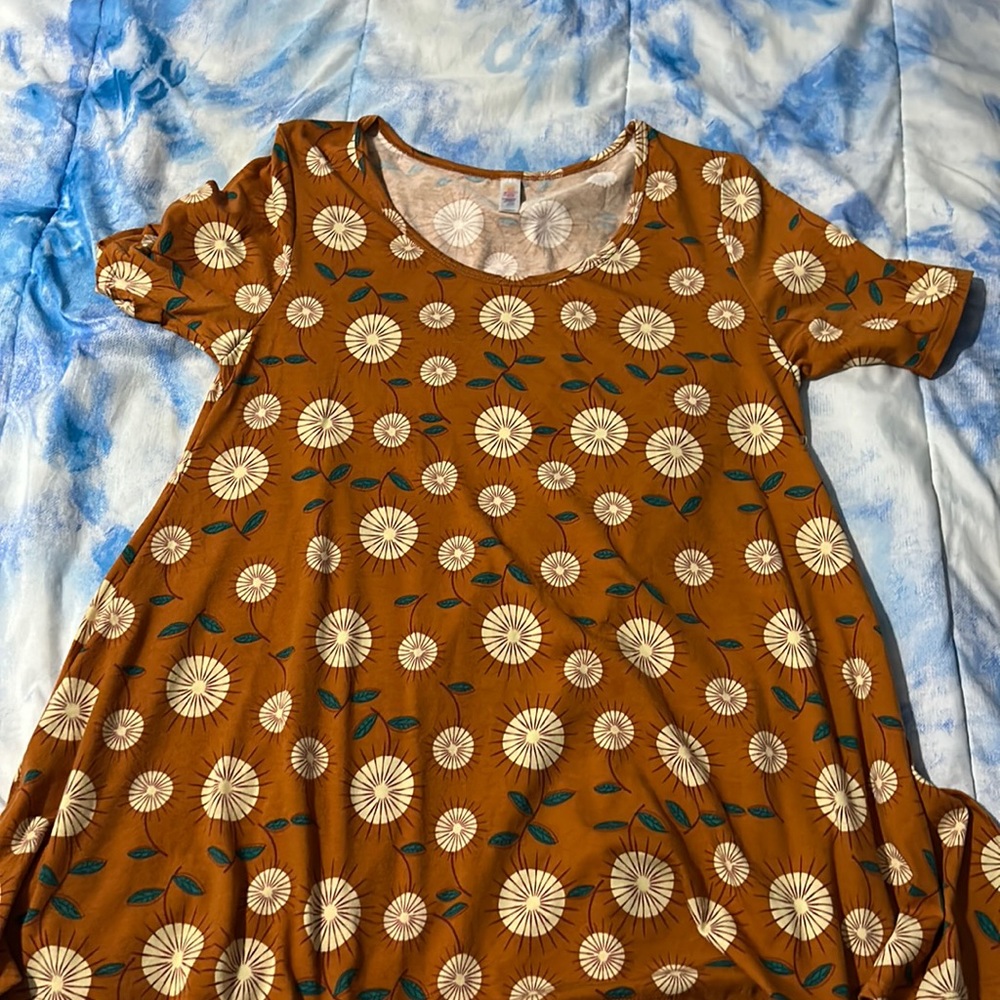 LuLaRoe Women’s Small Shirt